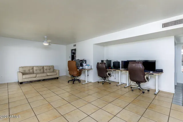 $385,000 | 3222 West Hearn Road, Phoenix, AZ 85053