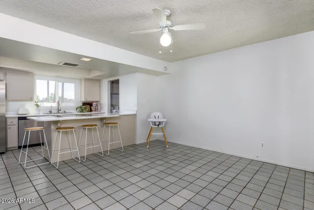 $385,000 | 3222 West Hearn Road, Phoenix, AZ 85053