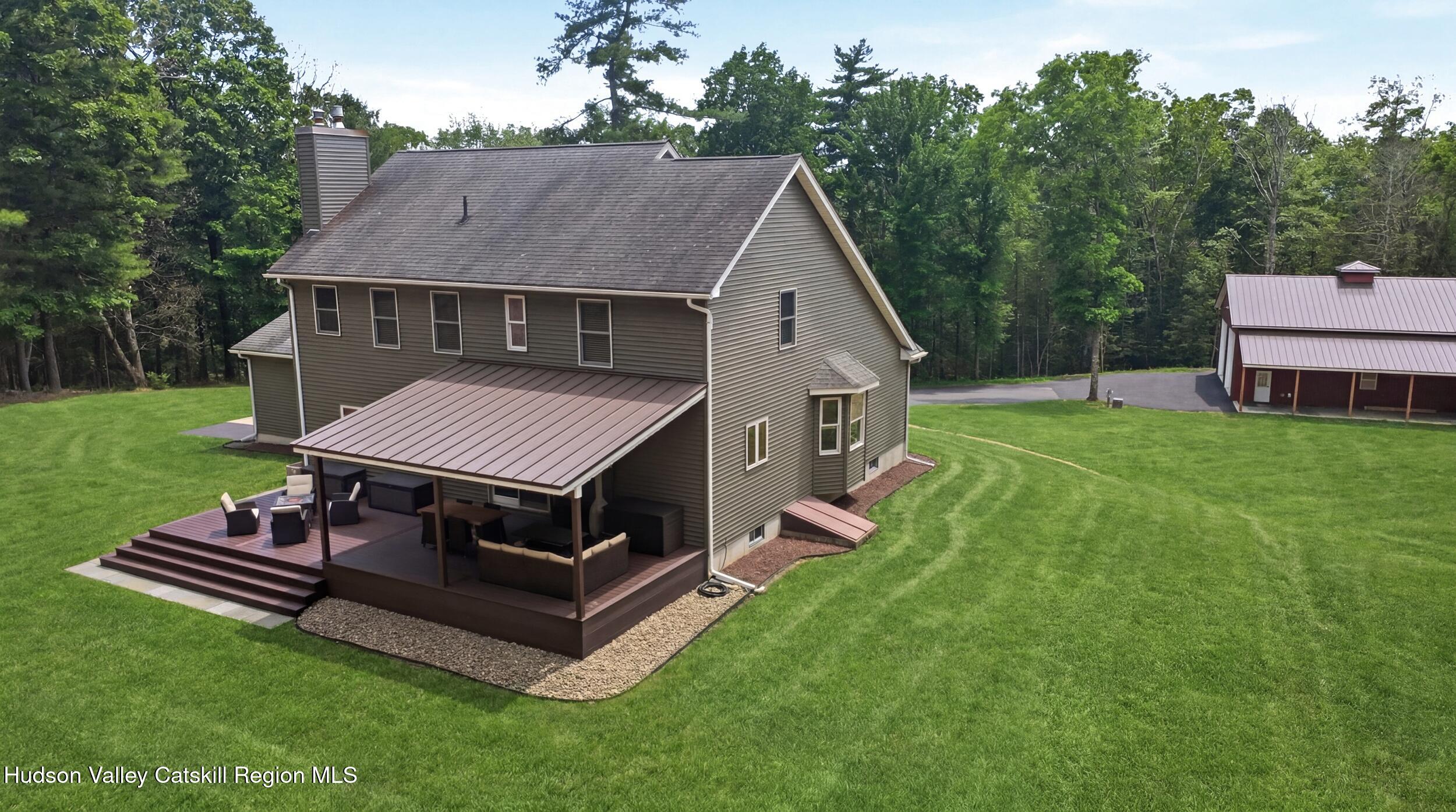 515 Samsonville Road Kerhonkson, NY 12446 - Photo 4 of 35 8_landrum_media_021