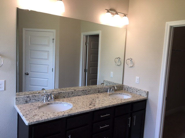 7131 Rocky Rd Loop Gulf Shores, AL 36542 - Photo 16 of 22 Master Bath