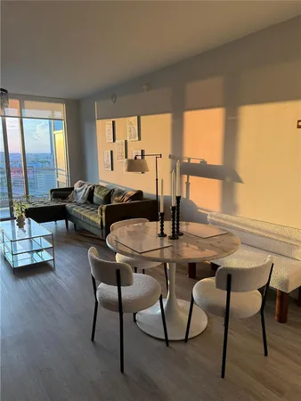 $3,000 | 90 Southwest 3rd Street, Unit 2108, Miami, FL 33130