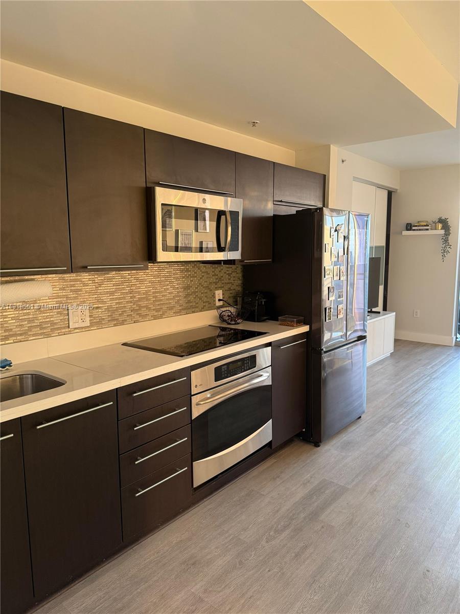 90 Southwest 3rd Street, Unit 2108 Miami, FL 33130 - Photo 4 of 9