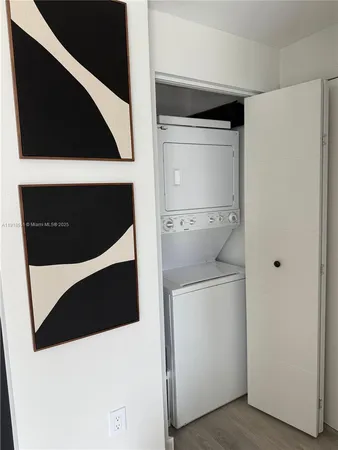 $3,000 | 90 Southwest 3rd Street, Unit 2108, Miami, FL 33130