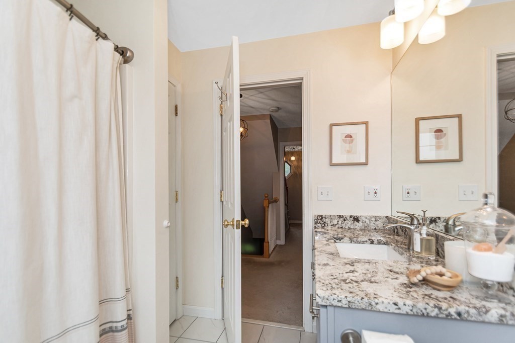 511 Waverly Road, Unit 1 North Andover, MA 01845 - Photo 23 of 39 Gallery Image 23
