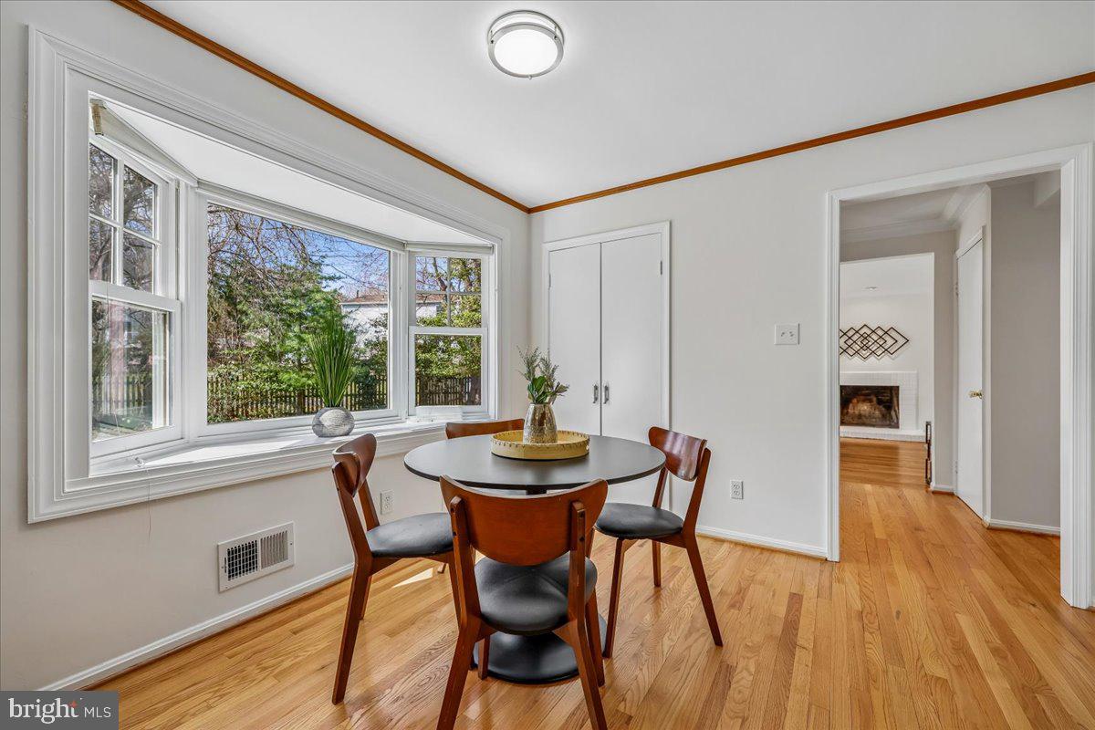 15012 Redgate Drive Silver Spring, MD 20905 - Photo 12 of 53 Breakfast Room with a Bay Window