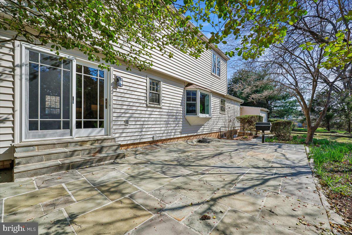15012 Redgate Drive Silver Spring, MD 20905 - Photo 16 of 53 Large Flagstone Patio