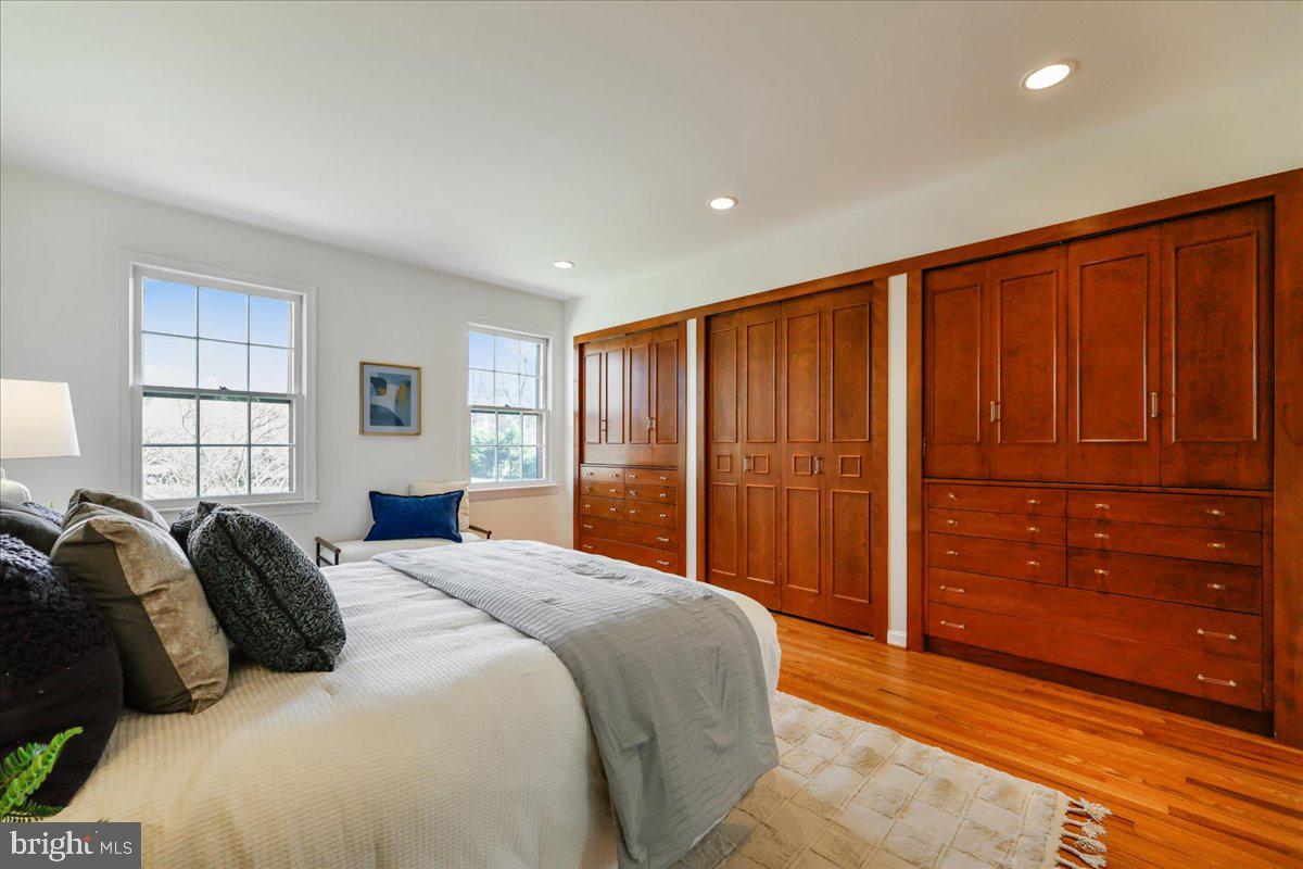 15012 Redgate Drive Silver Spring, MD 20905 - Photo 22 of 53 Rich Wood Built-Ins