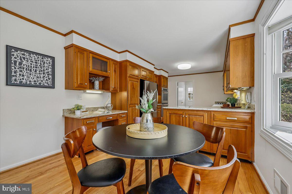 15012 Redgate Drive Silver Spring, MD 20905 - Photo 7 of 53 Beautiful Updated Kitchen and Breakfast Room