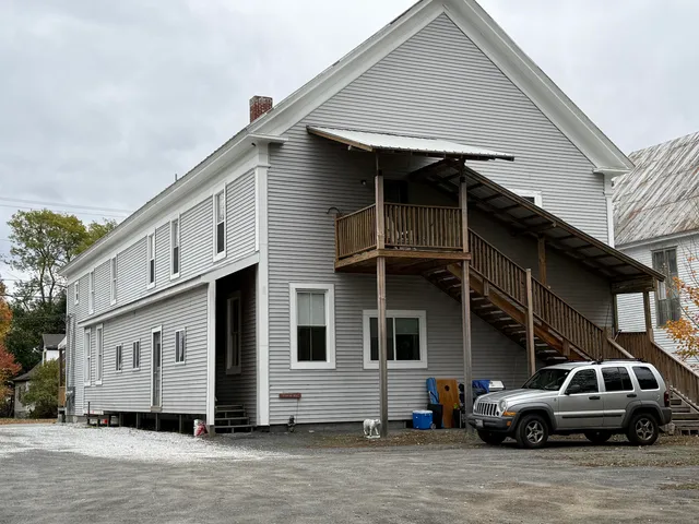 $595,000 | 171 Croswell Road, Farmington, ME 04938