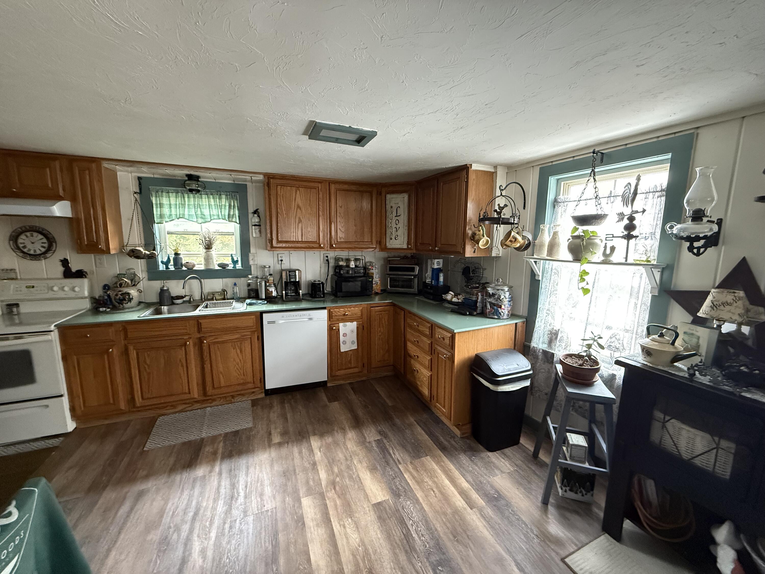 171 Croswell Road Farmington, ME 04938 - Photo 13 of 49 IMG_8220