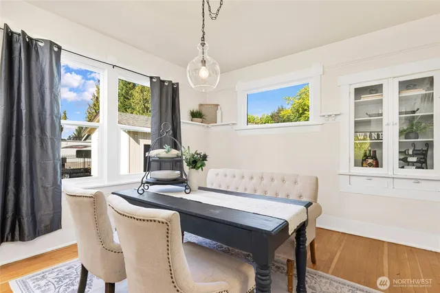 $624,950 | 1404 10th Avenue Southeast, Olympia, WA 98501