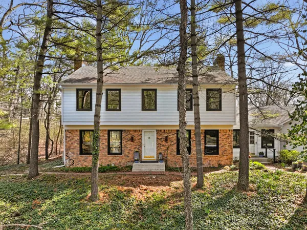 $950,000 | 20 Crest Drive, Dune Acres, IN 46304