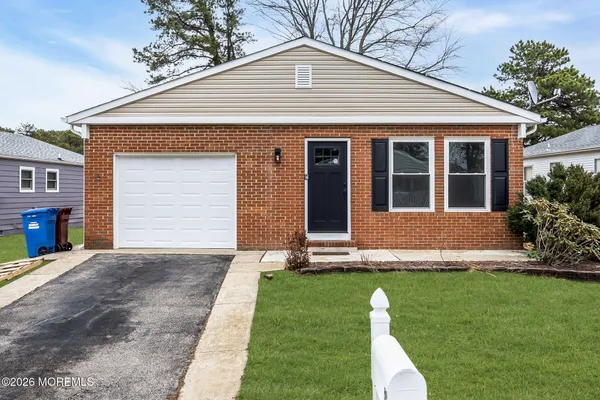 $399,500 | 15 Roxton Place, Toms River, NJ 08757