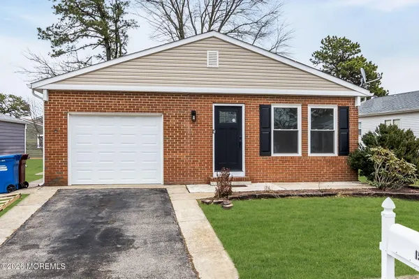 $399,500 | 15 Roxton Place, Toms River, NJ 08757