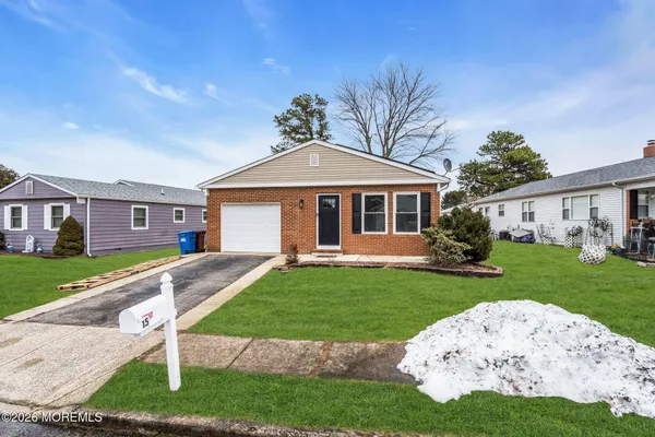 $399,500 | 15 Roxton Place, Toms River, NJ 08757