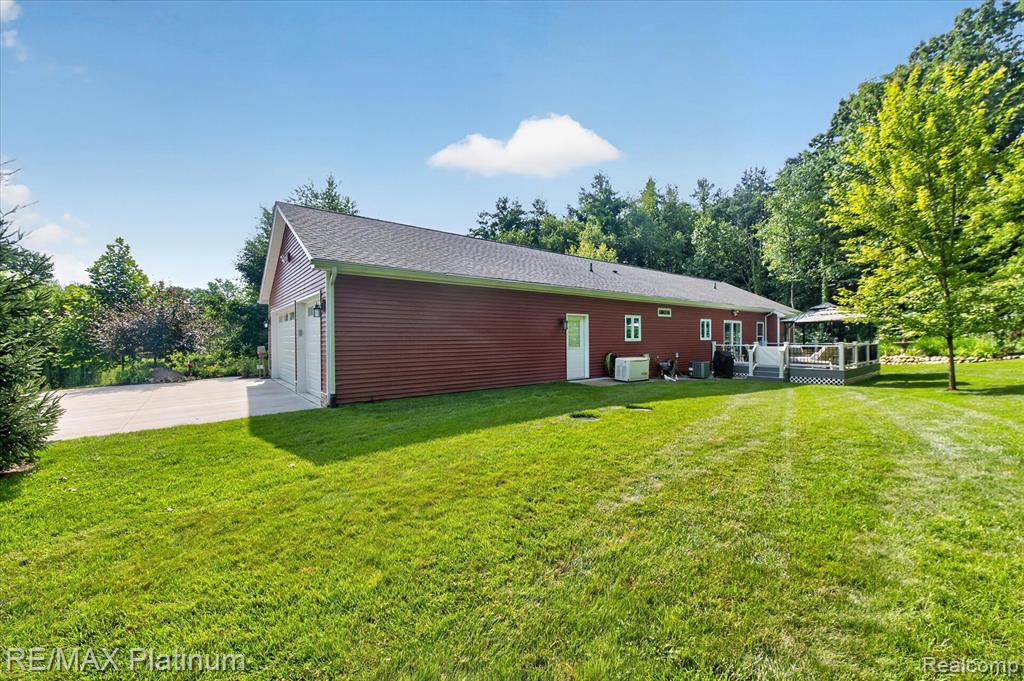 2676 Crooked Lake Road Howell, MI 48843 - Photo 54 of 60