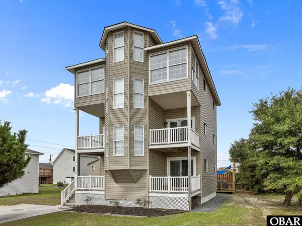 $764,000 | 110 Baker Avenue, Kill Devil Hills, NC 27948