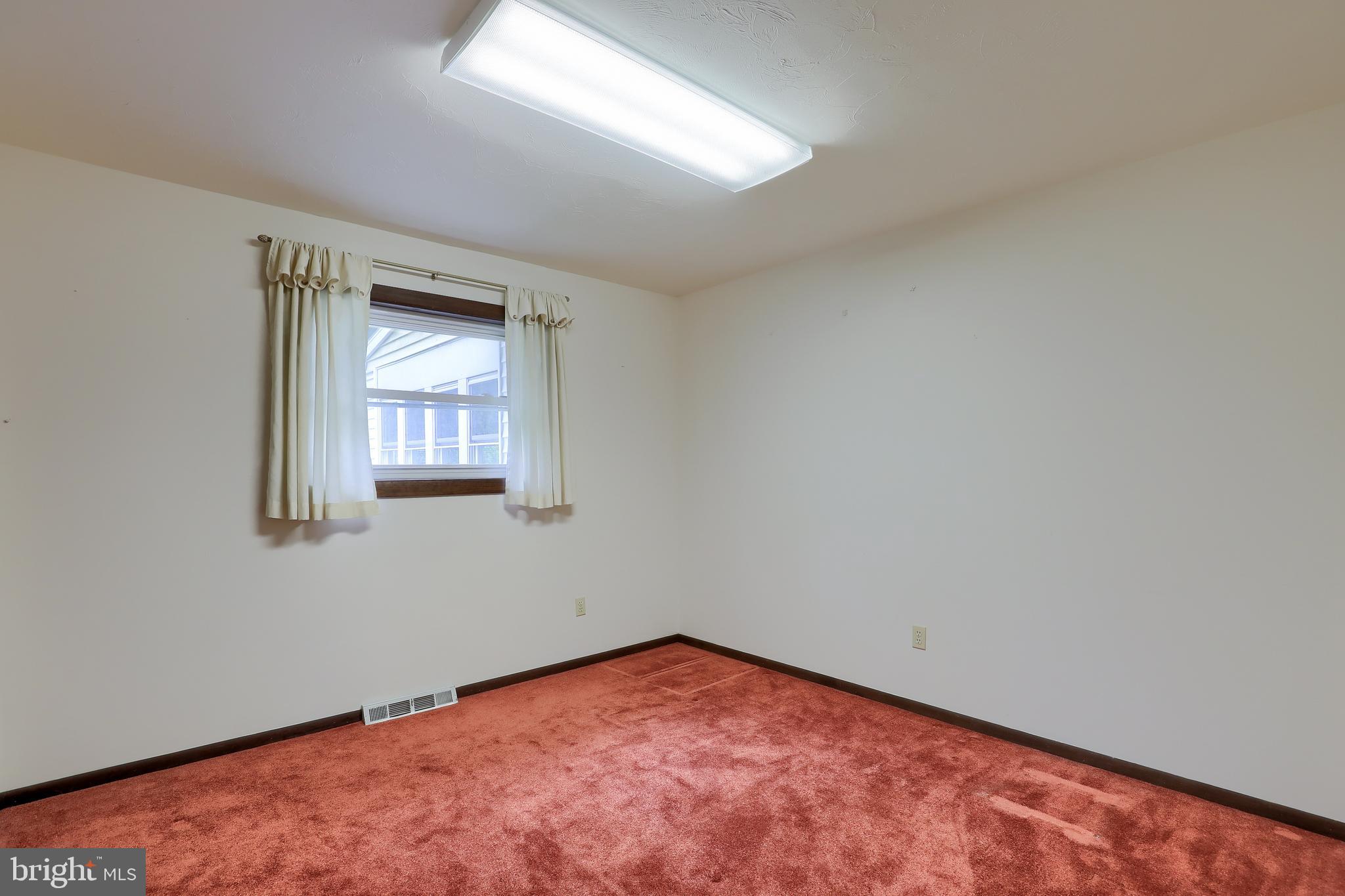 421 Chancellor Road York, PA 17403 - Photo 21 of 40