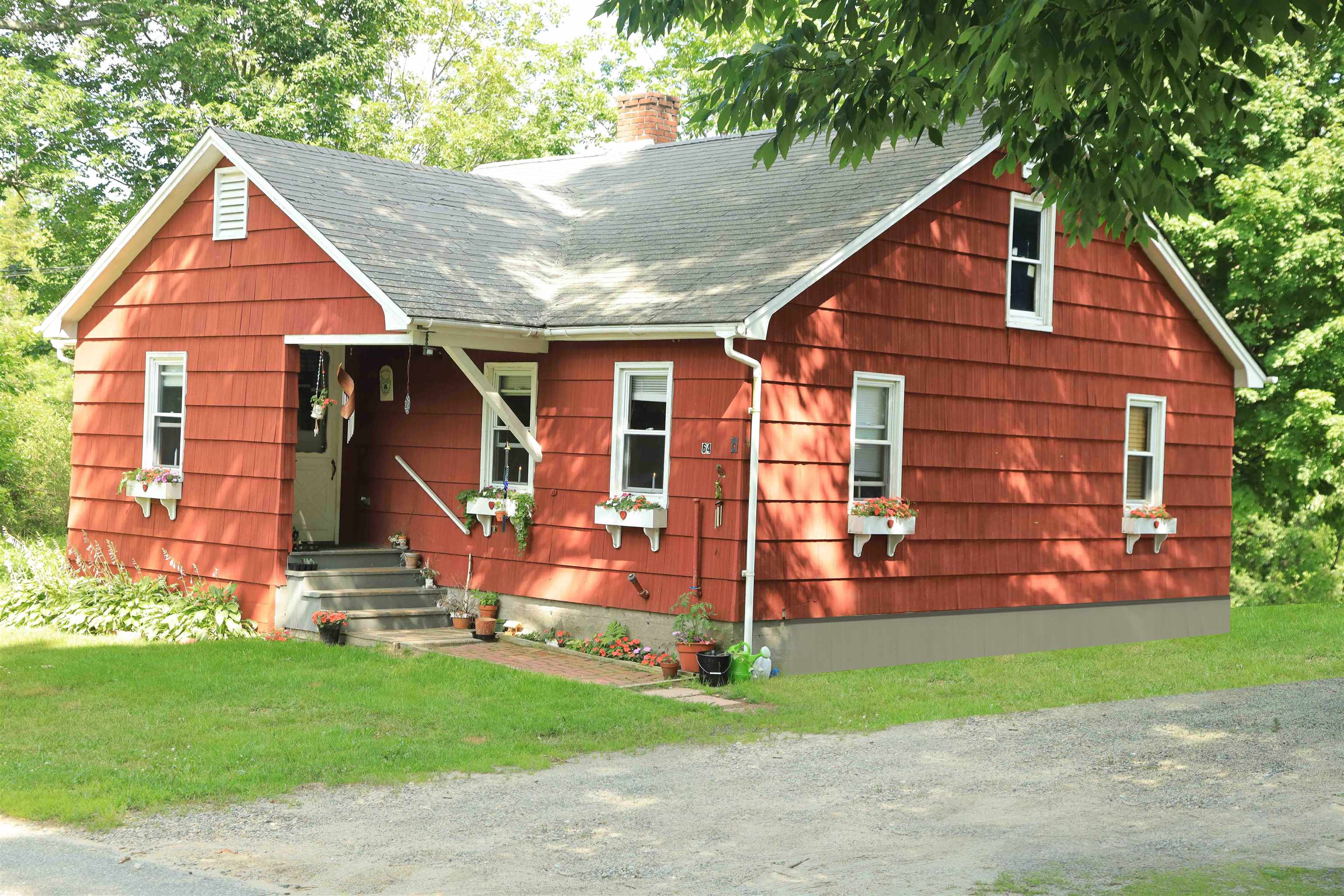 64 Morgan Hill Road New London, NH 03257 - Photo 1 of 10 Gallery Image 1