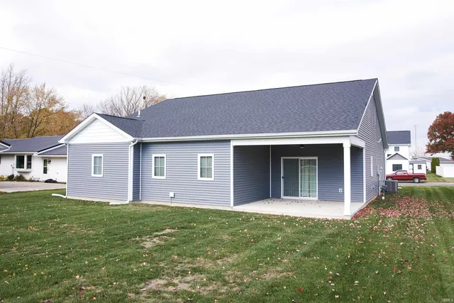 $285,000 | 1018 West Water Street, Berne, IN 46711
