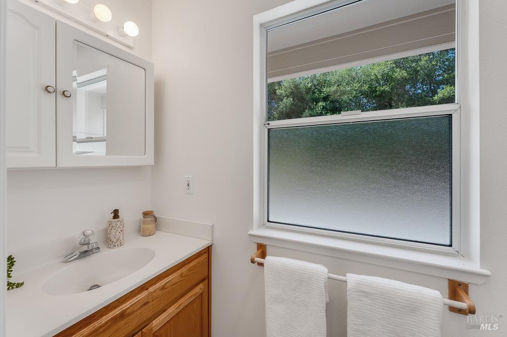 7555 Occidental Road Sebastopol, CA 95472 - Photo 12 of 25