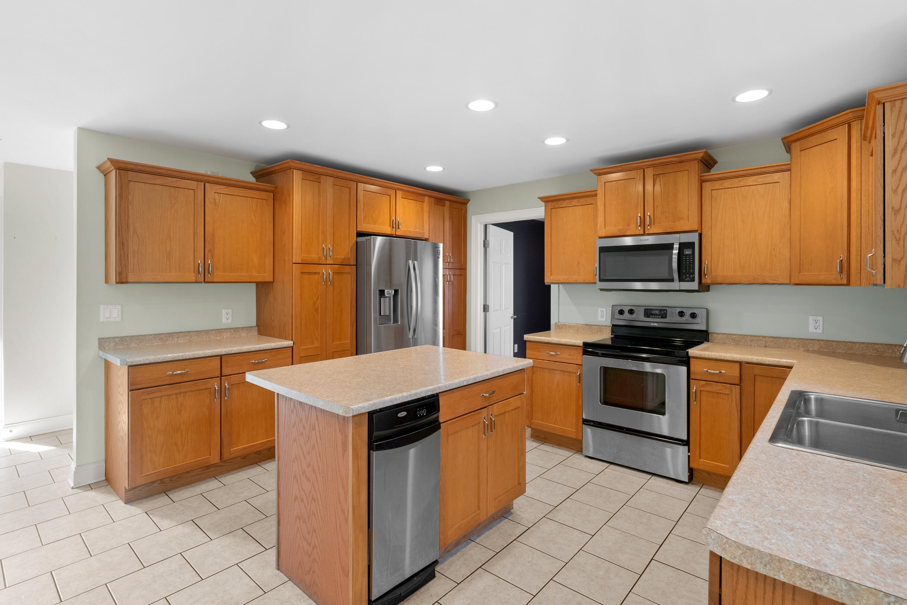 2547 Holiday House Road St. Joseph, MI 49085 - Photo 17 of 59 Holiday House Rd 2547 St Joseph 49085-6