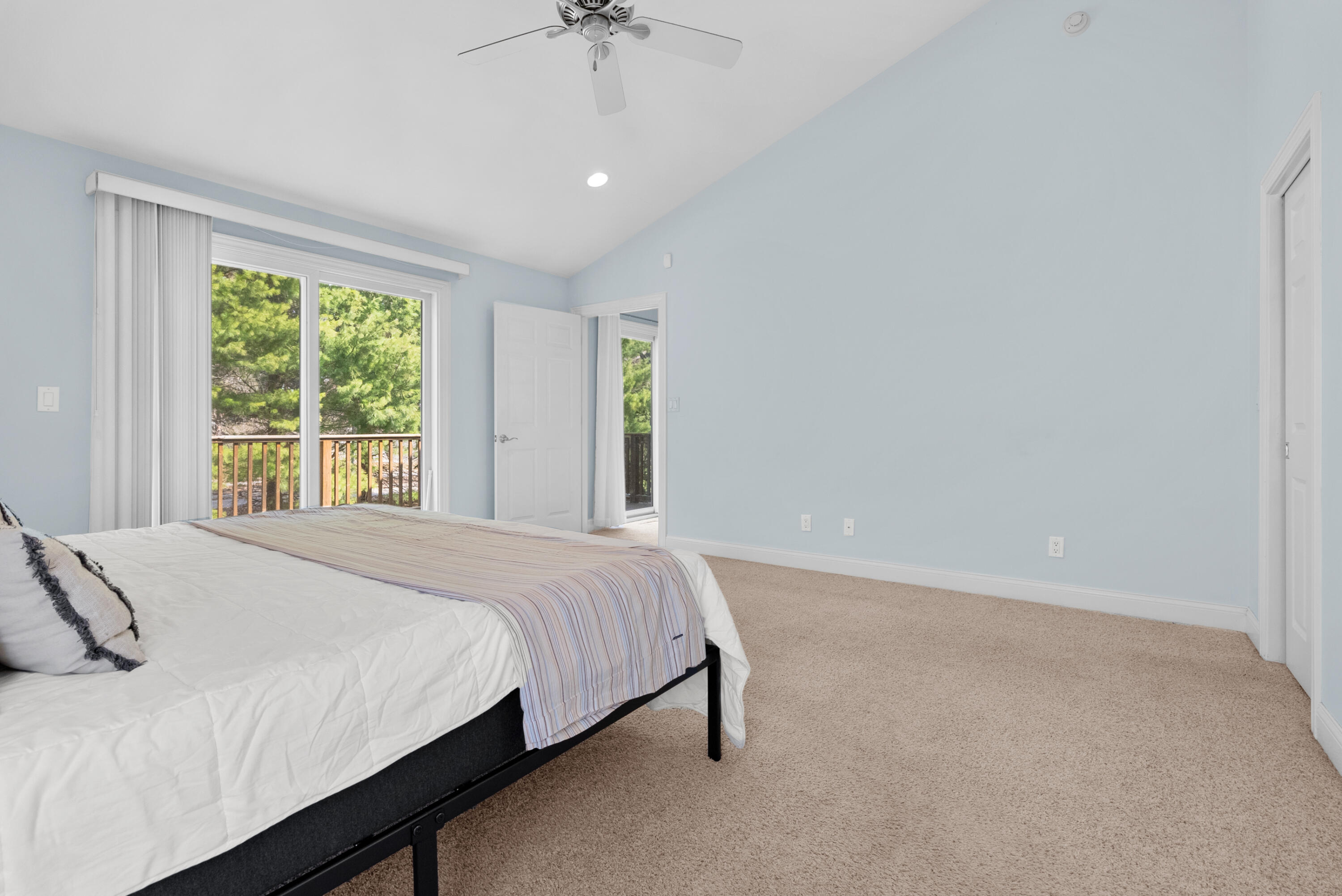 2547 Holiday House Road St. Joseph, MI 49085 - Photo 22 of 59 Holiday House Rd 2547 St Joseph 49085-14