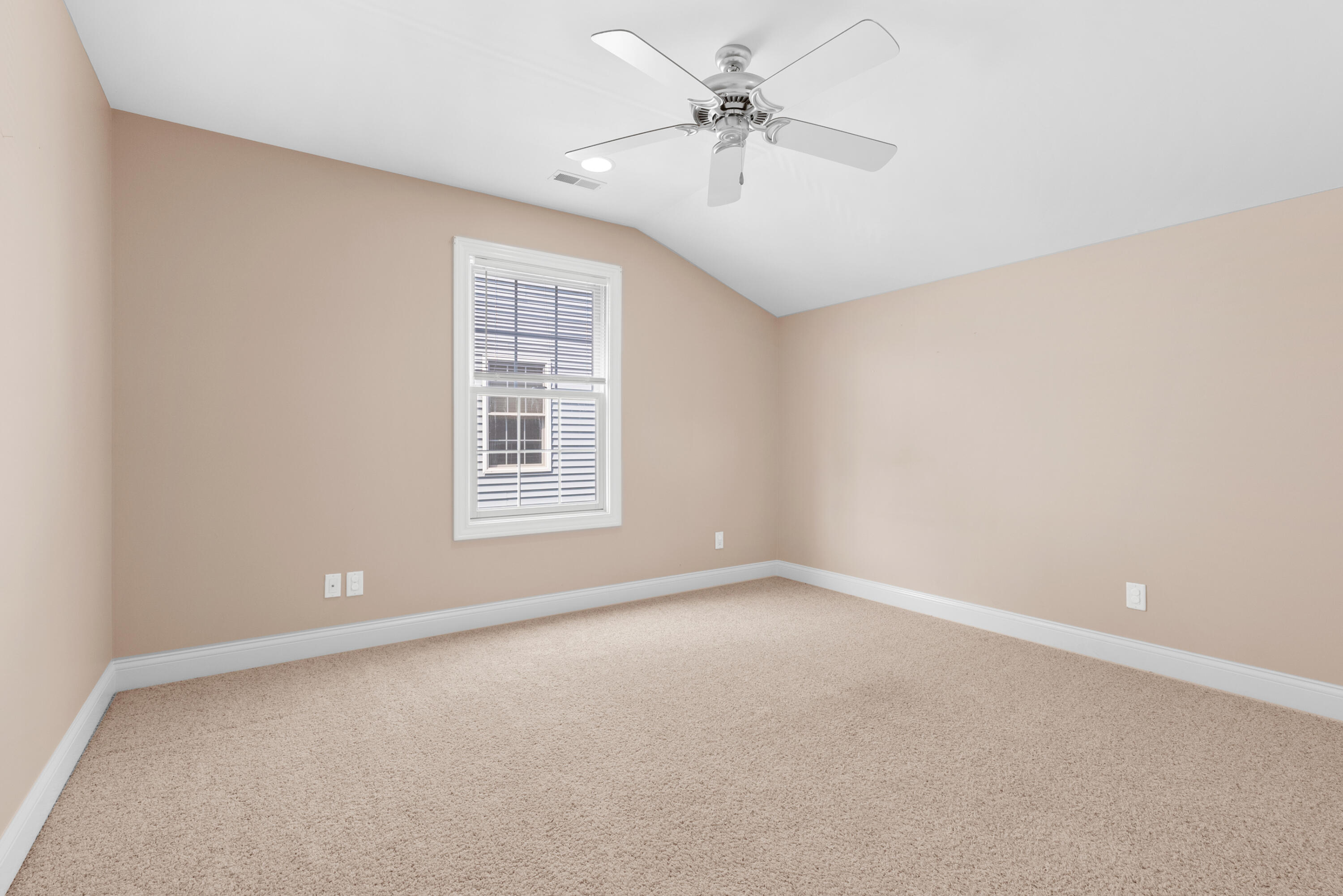 2547 Holiday House Road St. Joseph, MI 49085 - Photo 29 of 59 Holiday House Rd 2547 St Joseph 49085-21