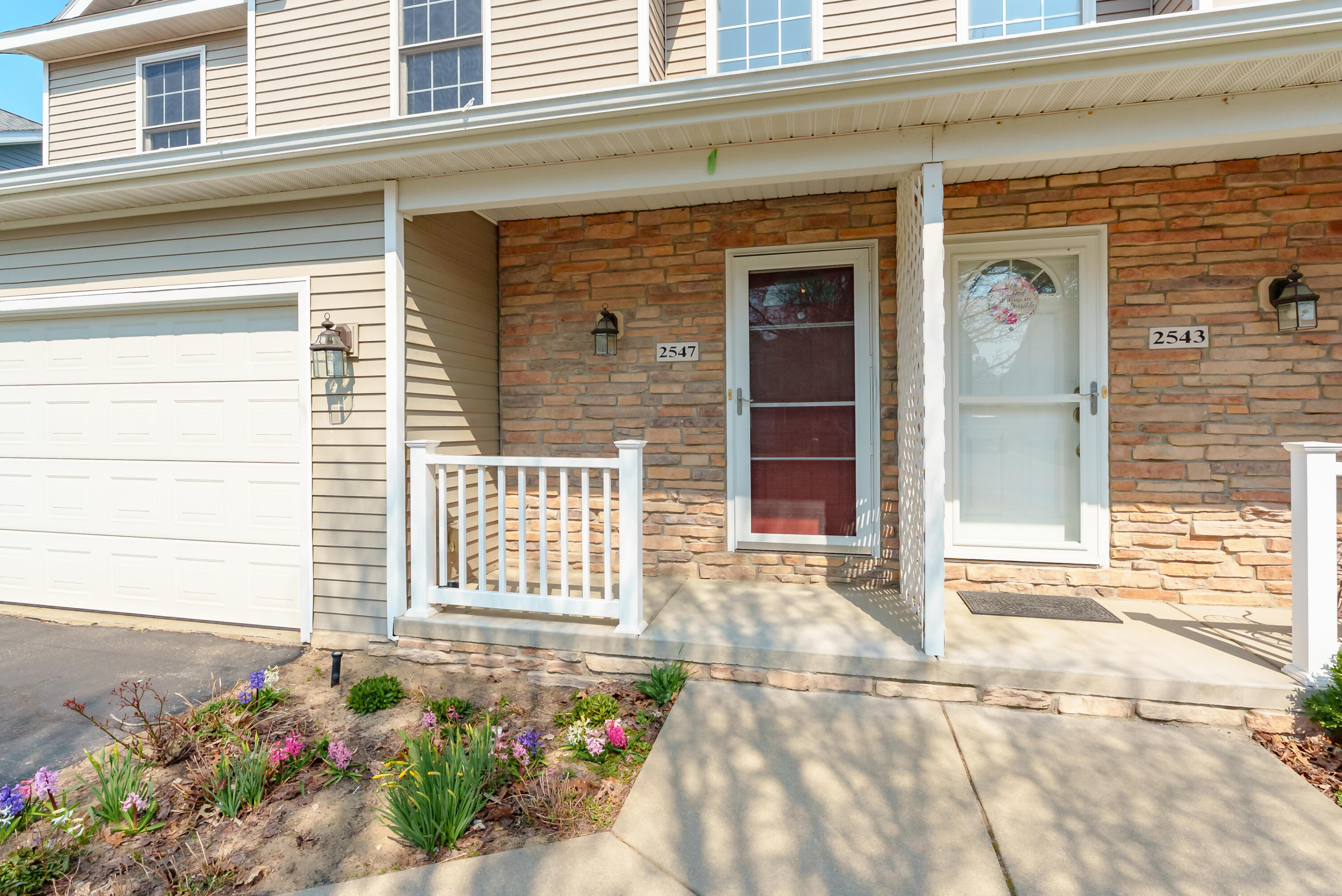 2547 Holiday House Road St. Joseph, MI 49085 - Photo 3 of 59 Holiday House Rd 2547 St Joseph 49085-34