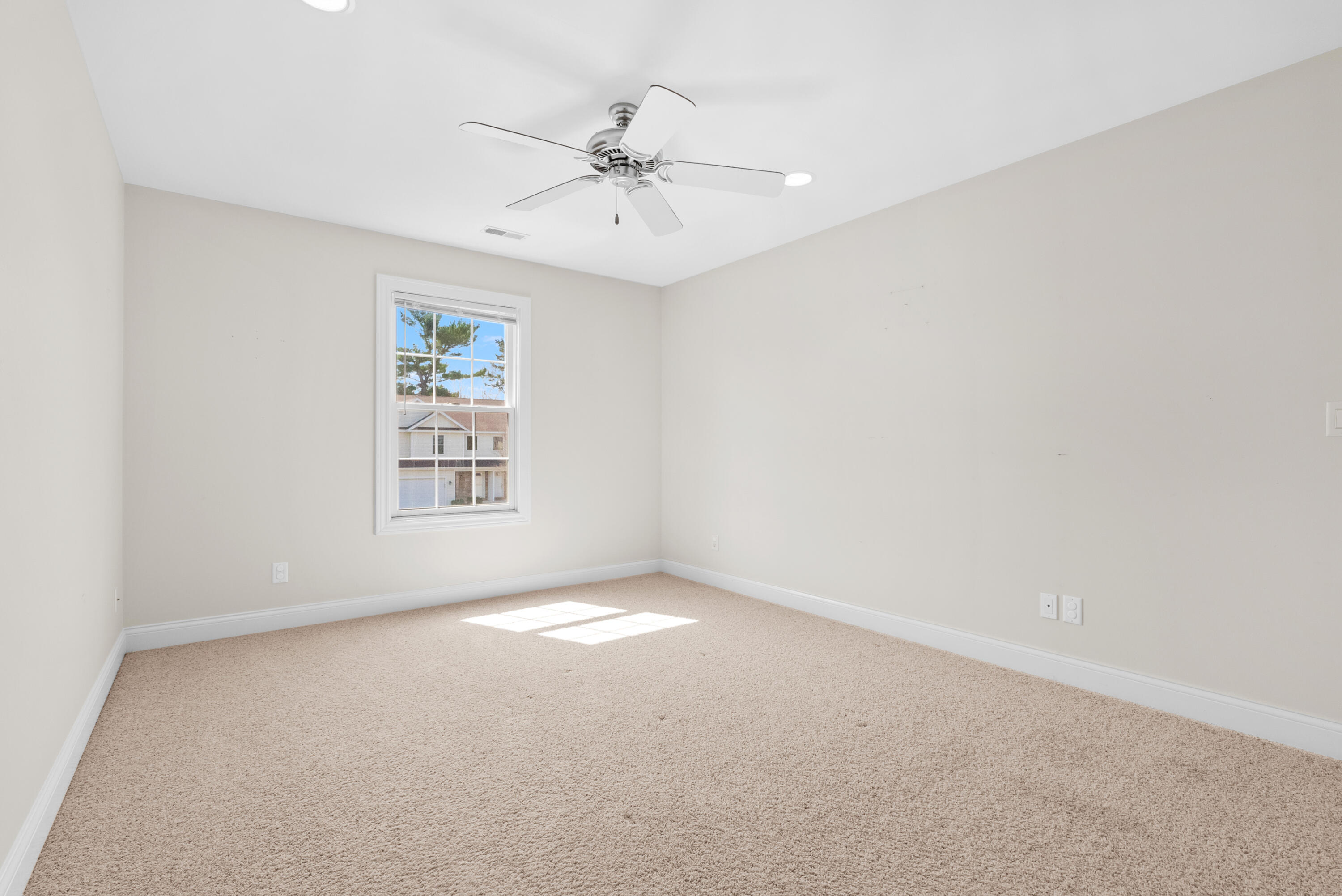 2547 Holiday House Road St. Joseph, MI 49085 - Photo 32 of 59 Holiday House Rd 2547 St Joseph 49085-23