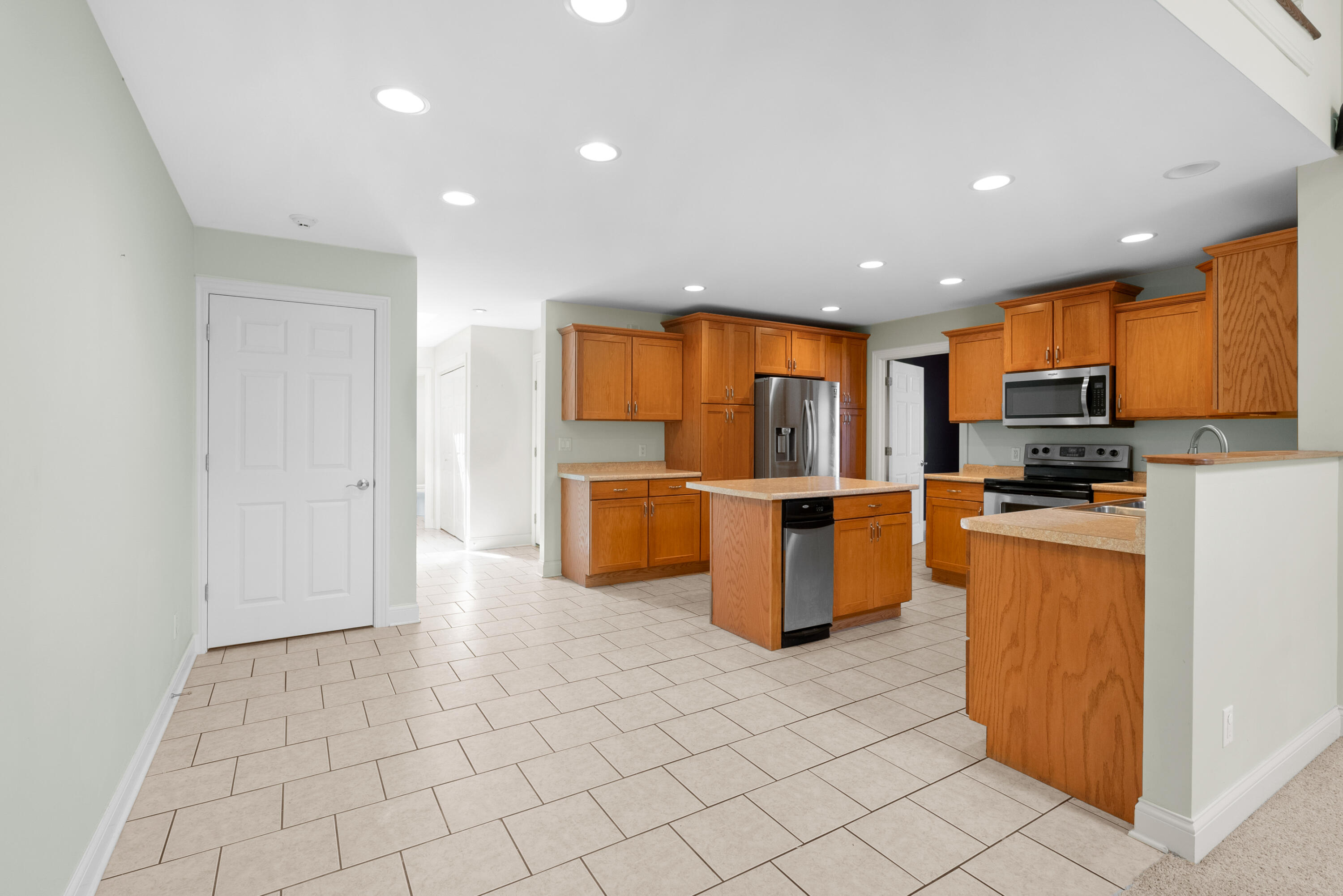 2547 Holiday House Road St. Joseph, MI 49085 - Photo 8 of 59 Holiday House Rd 2547 St Joseph 49085-8