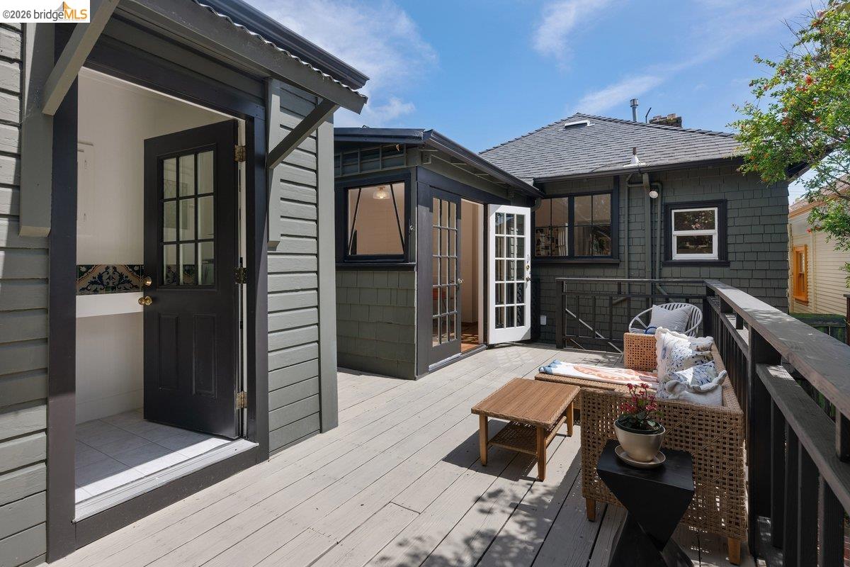 4369 Howe Street Oakland, CA 94611 - Photo 27 of 38 a outdoor space with furniture