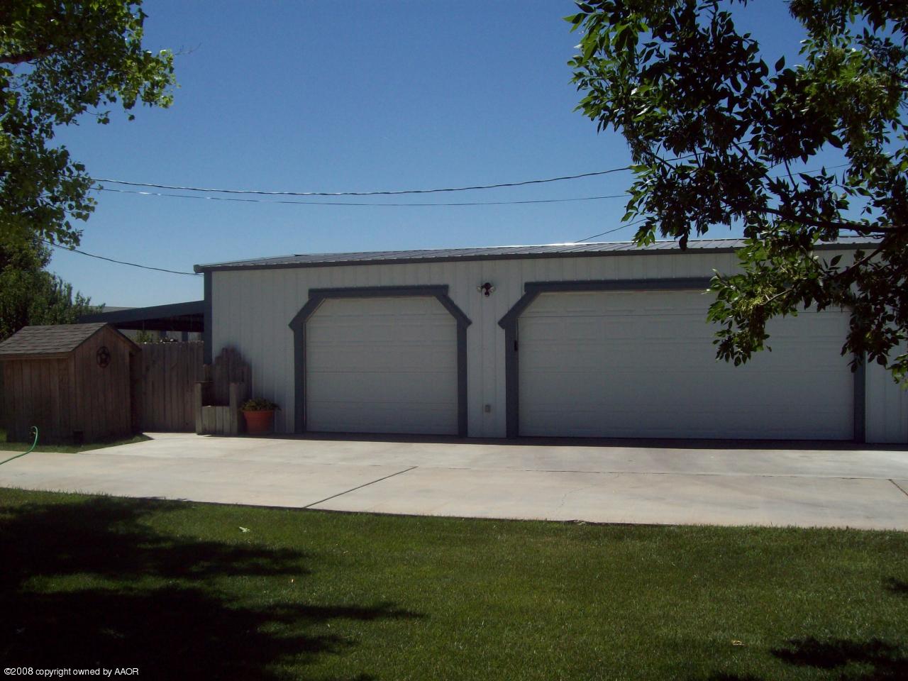 6705 Susie Road Amarillo, TX 79118 - Photo 7 of 35 Garage 2