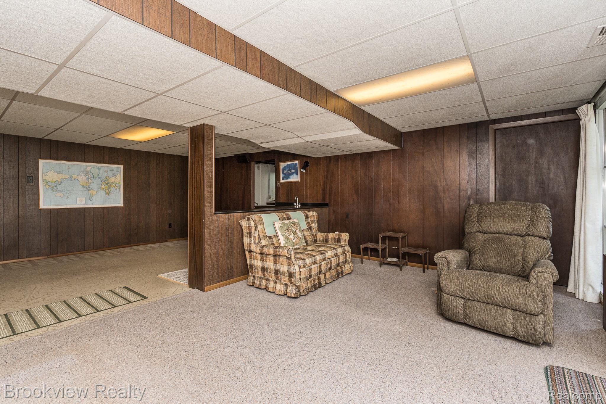 290 Donegal Drive Rochester, MI 48309 - Photo 21 of 33 290 Donegal MLS-W027.jpg