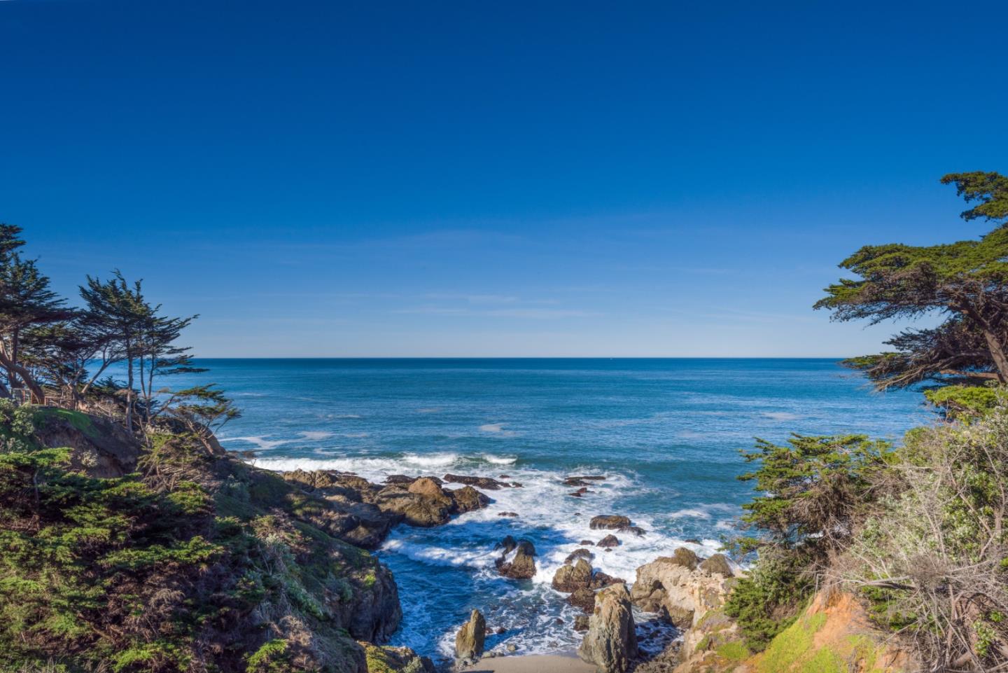 0 Main Montara, CA 94037 - Photo 12 of 12 a view of an ocean from a beach