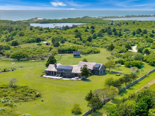 $12,500,000 | 18 Spruce Gate Road, Chilmark, MA 02535