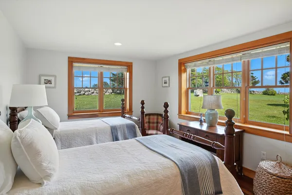 $12,500,000 | 18 Spruce Gate Road, Chilmark, MA 02535