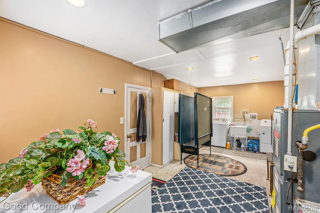 47565 Frederick Road Utica, MI 48317 - Photo 9 of 17