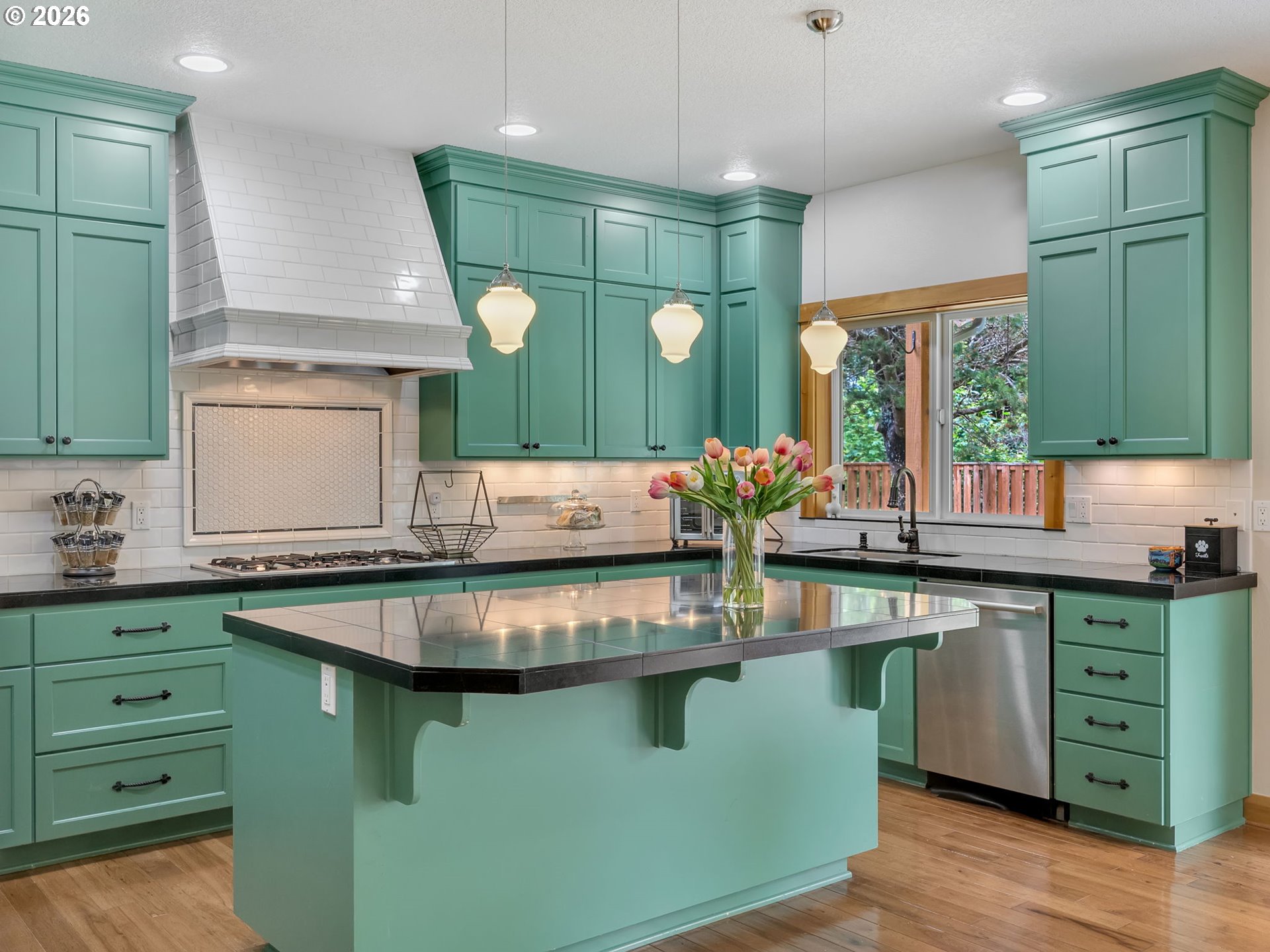 1390 Sea Ridge Lane Gearhart, OR 97138 - Photo 7 of 48 Kitchen