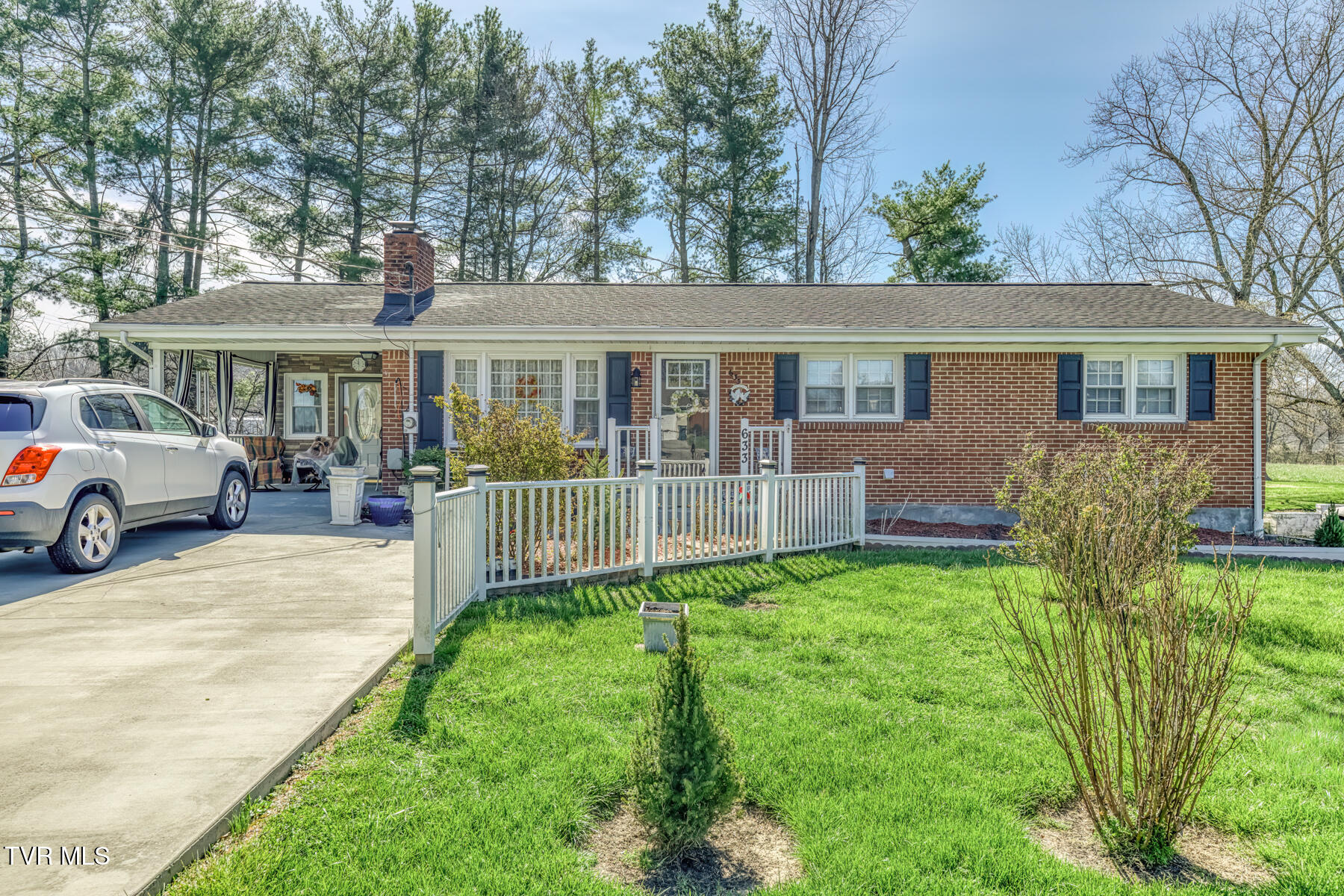 633 Old Airport Road Bristol, VA 24201 - Photo 1 of 34 633 Old Airport Rd-1