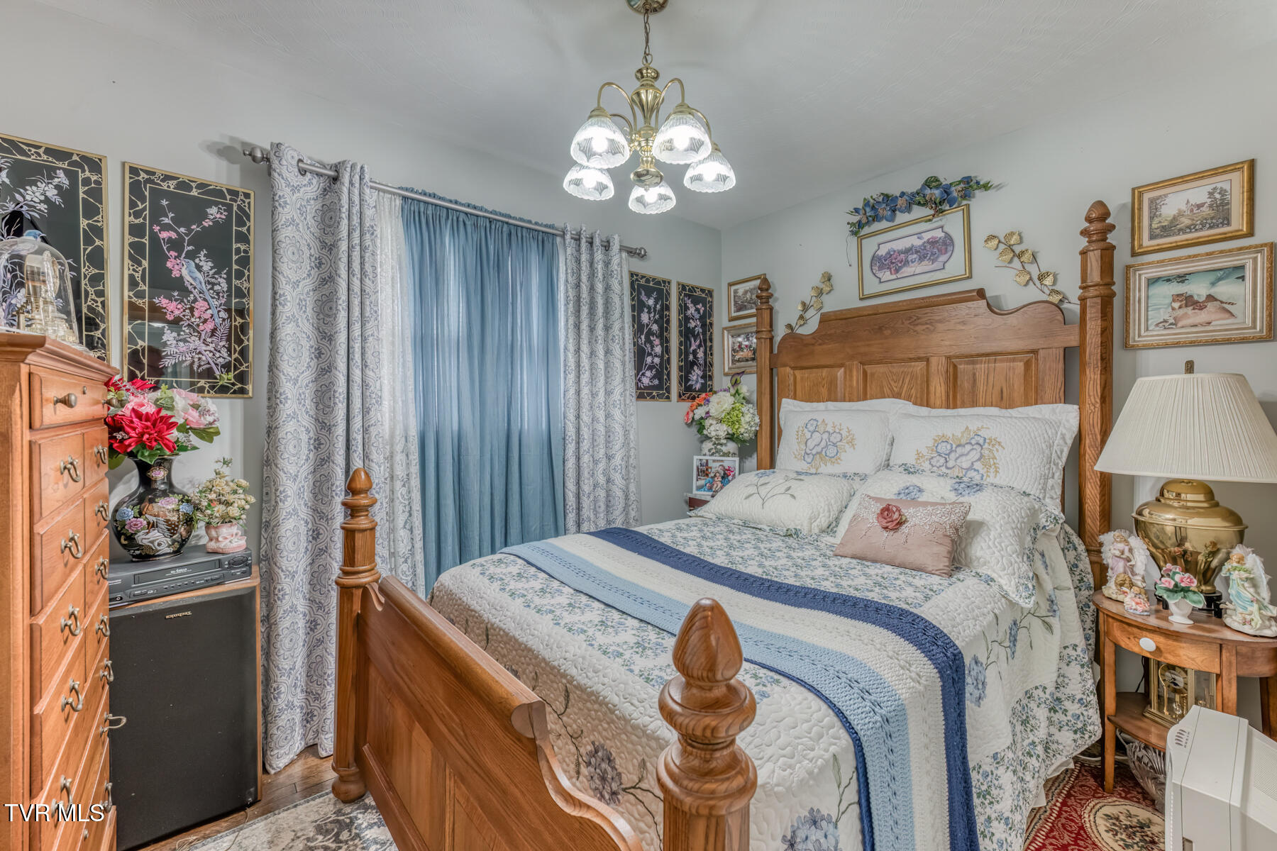 633 Old Airport Road Bristol, VA 24201 - Photo 21 of 34 633 Old Airport Rd-12