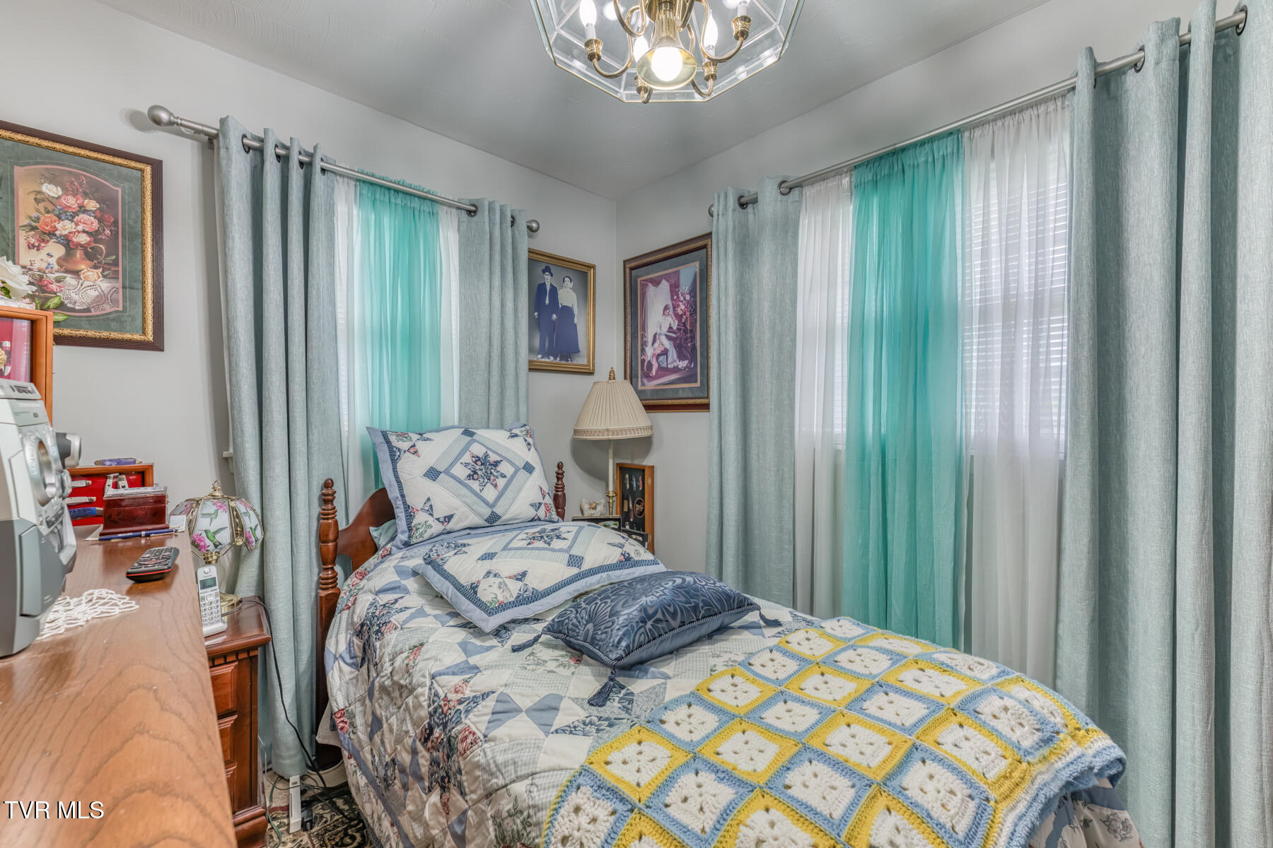 633 Old Airport Road Bristol, VA 24201 - Photo 22 of 34 633 Old Airport Rd-13