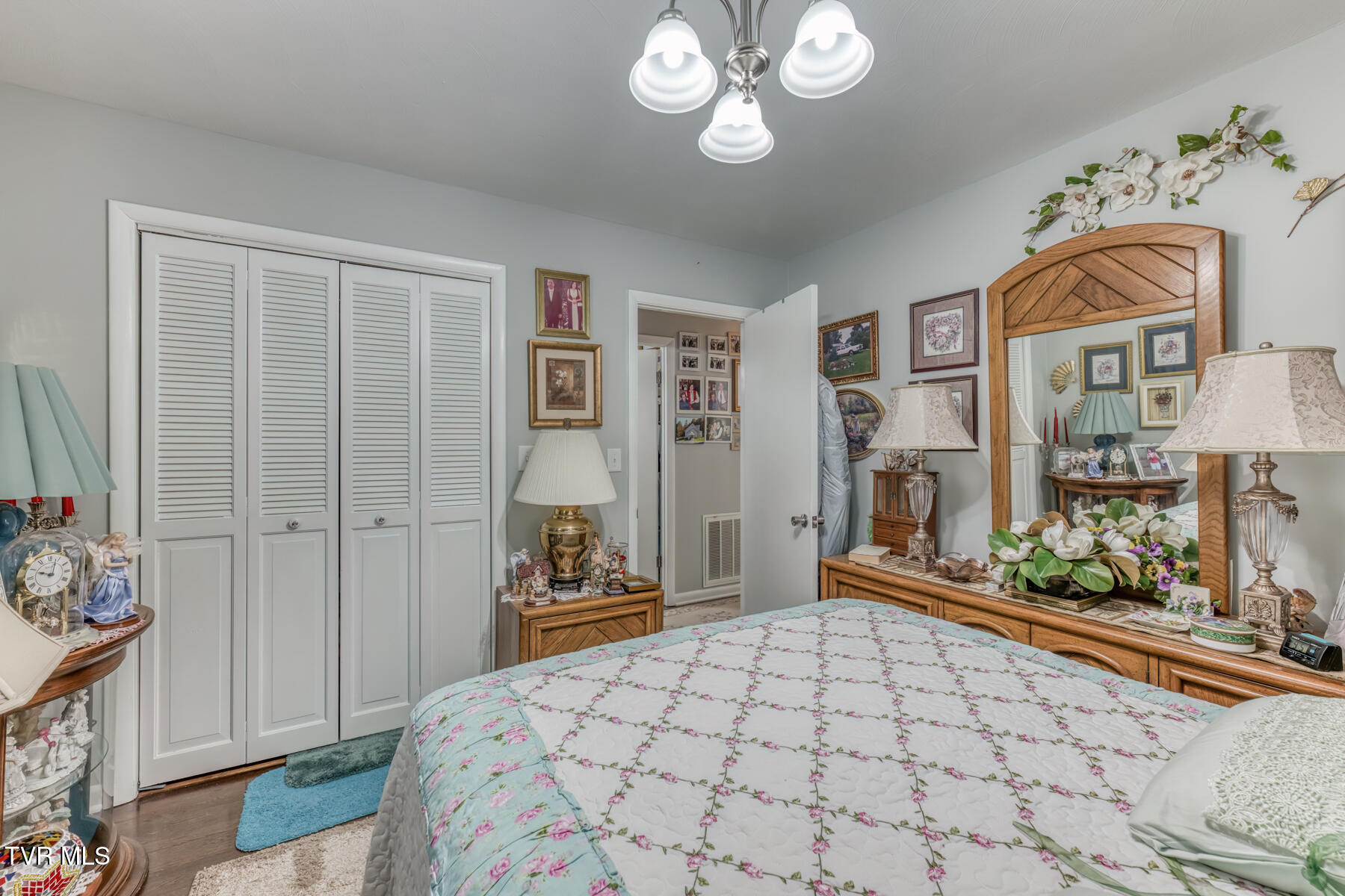 633 Old Airport Road Bristol, VA 24201 - Photo 26 of 34 633 Old Airport Rd-17