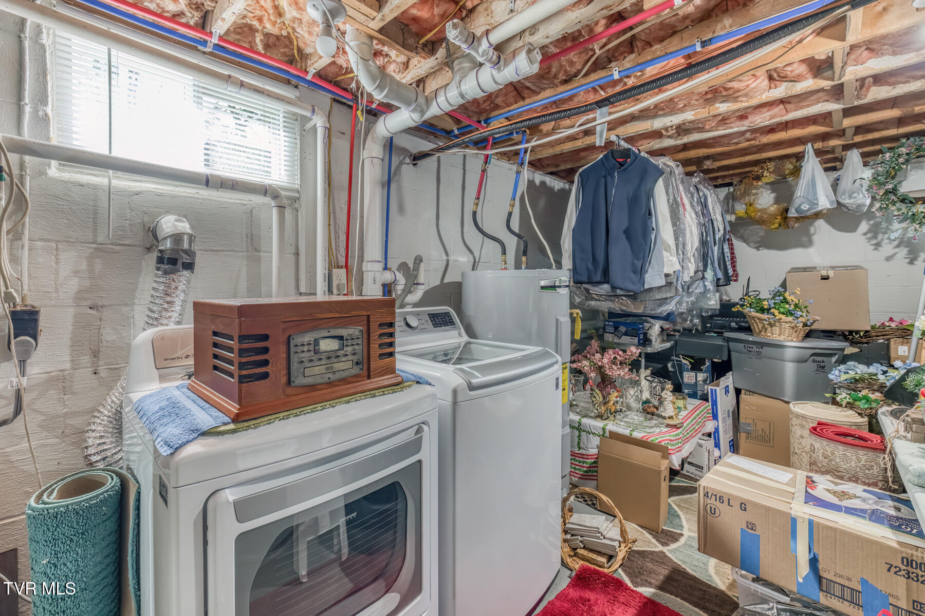 633 Old Airport Road Bristol, VA 24201 - Photo 28 of 34 633 Old Airport Rd-18