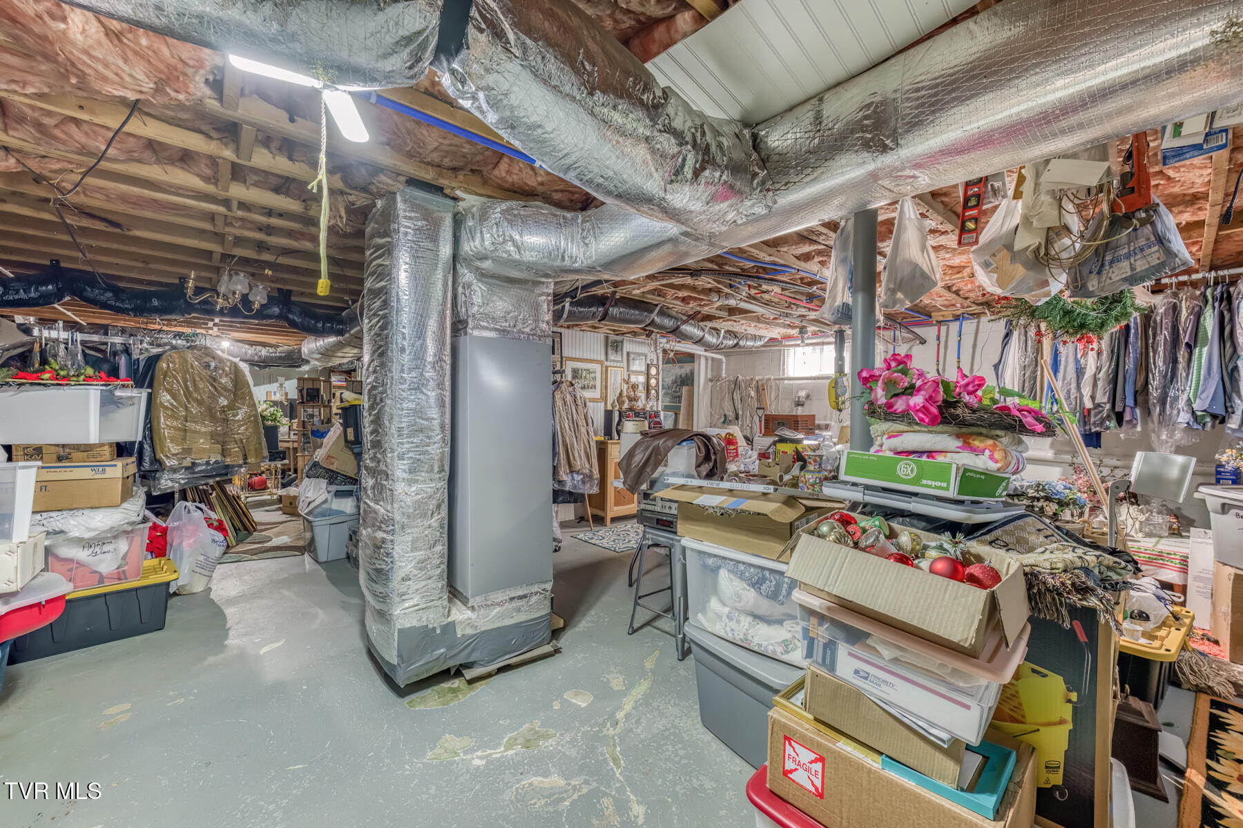 633 Old Airport Road Bristol, VA 24201 - Photo 29 of 34 633 Old Airport Rd-19