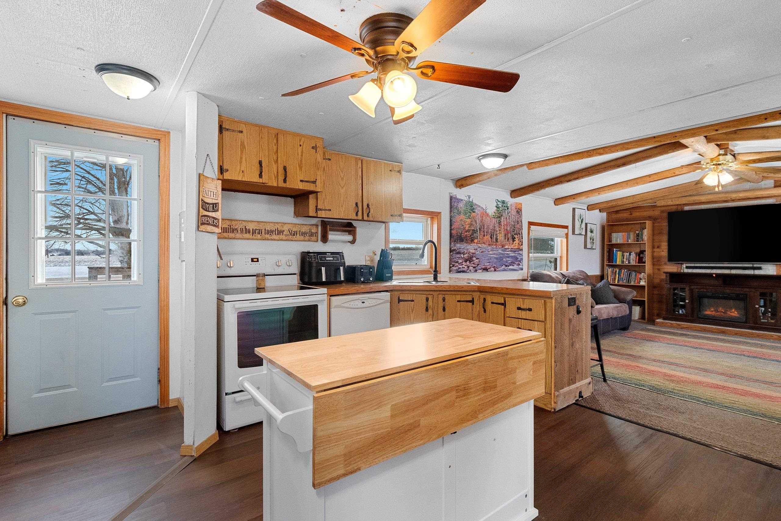 E3174 County Road South Casco, WI 54205 - Photo 8 of 45