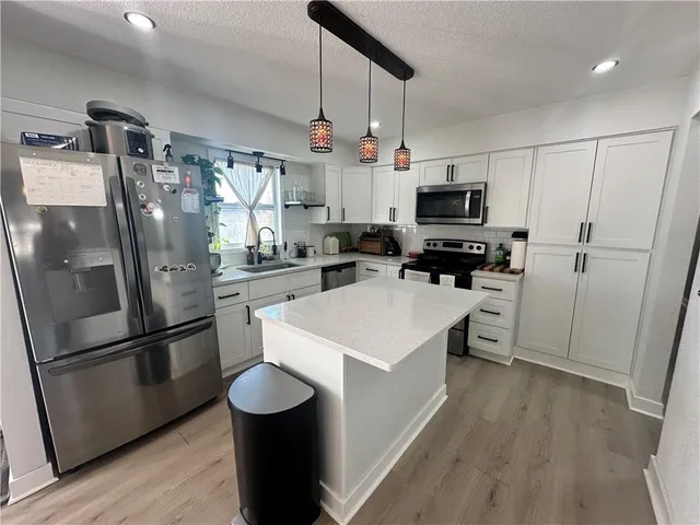 $280,000 | 137 Northeast 1261st Road, Knob Noster, MO 65336