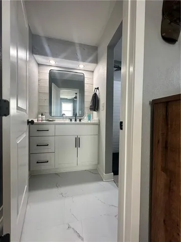 $280,000 | 137 Northeast 1261st Road, Knob Noster, MO 65336