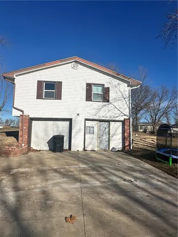 $280,000 | 137 Northeast 1261st Road, Knob Noster, MO 65336