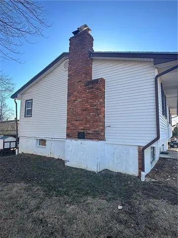 $280,000 | 137 Northeast 1261st Road, Knob Noster, MO 65336